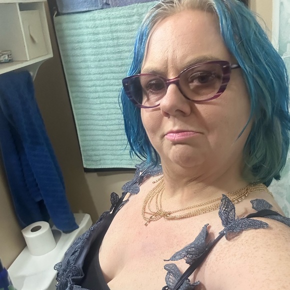 Meet your Posher, Sara - Picture 4 of 4